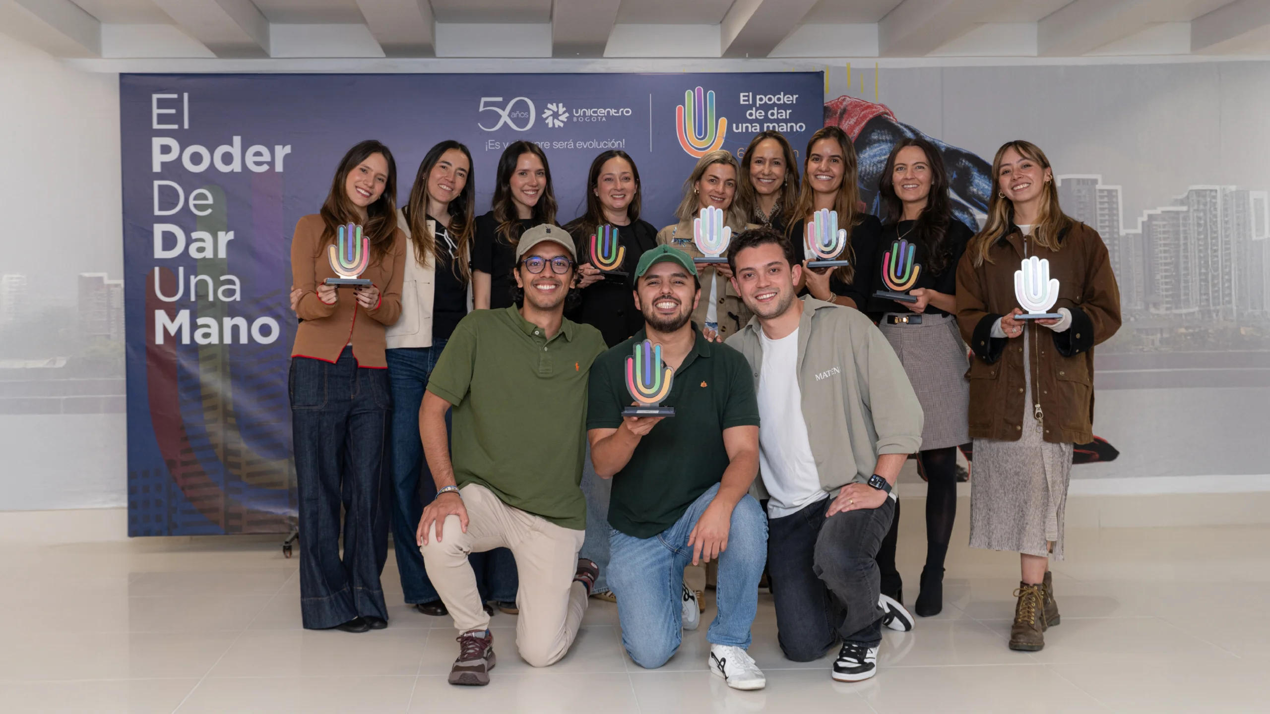 Siete marcas colombianas ganan El Poder de Dar una Mano 6ta edición. 
